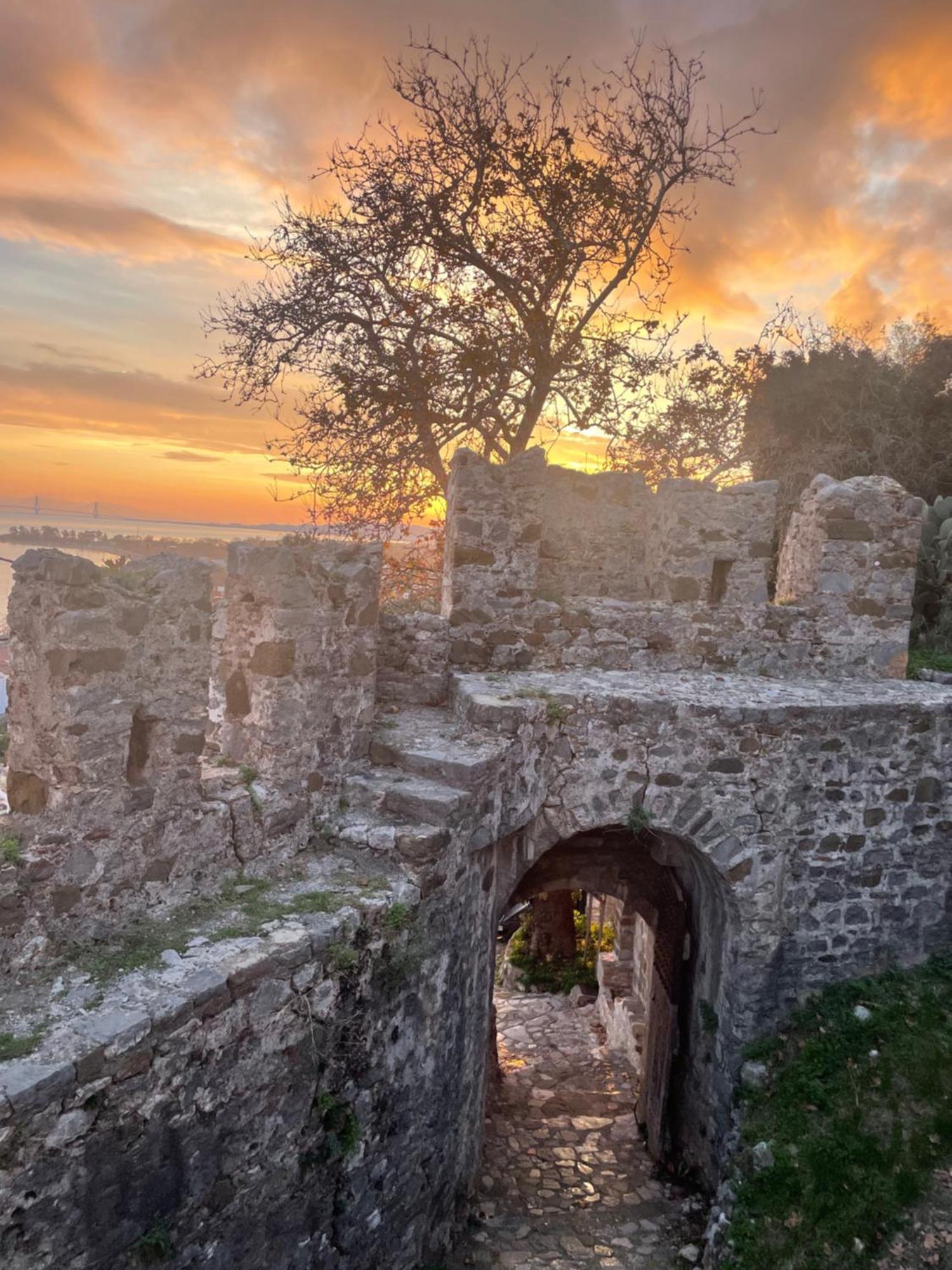 Sideroporta Castle Nafpaktos Guest House Exterior foto