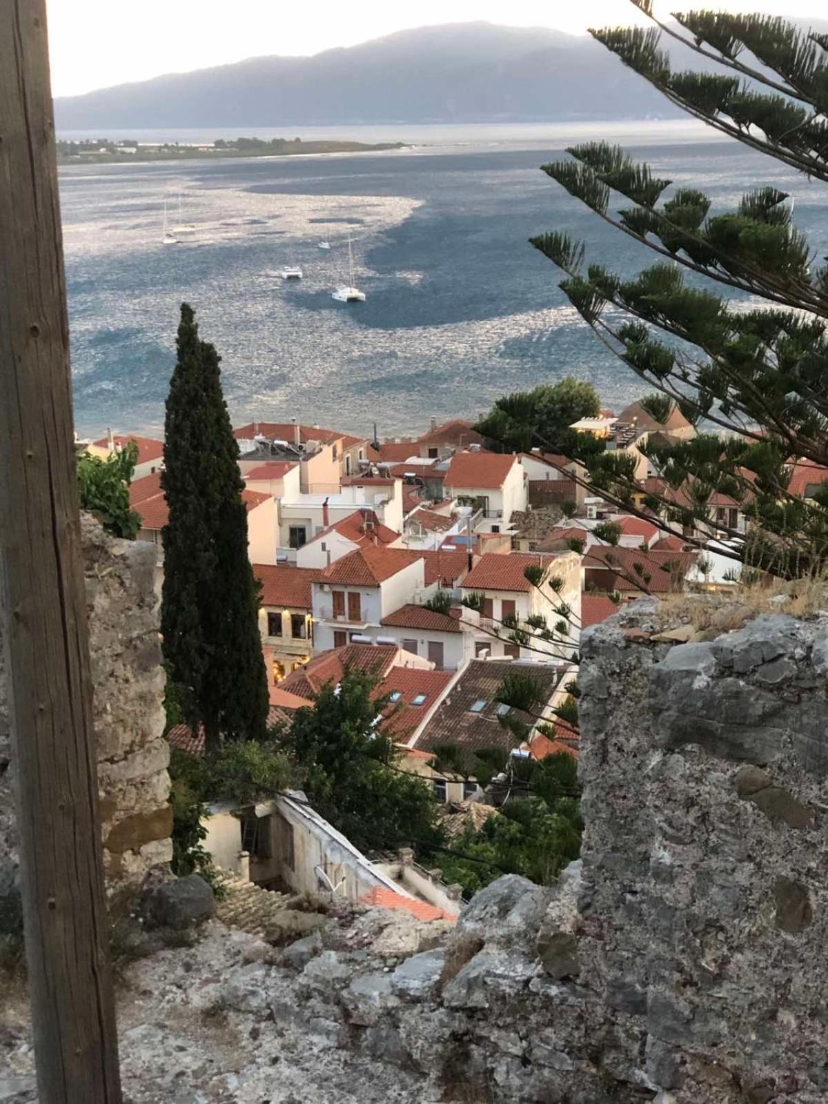 Sideroporta Castle Nafpaktos Guest House Exterior foto